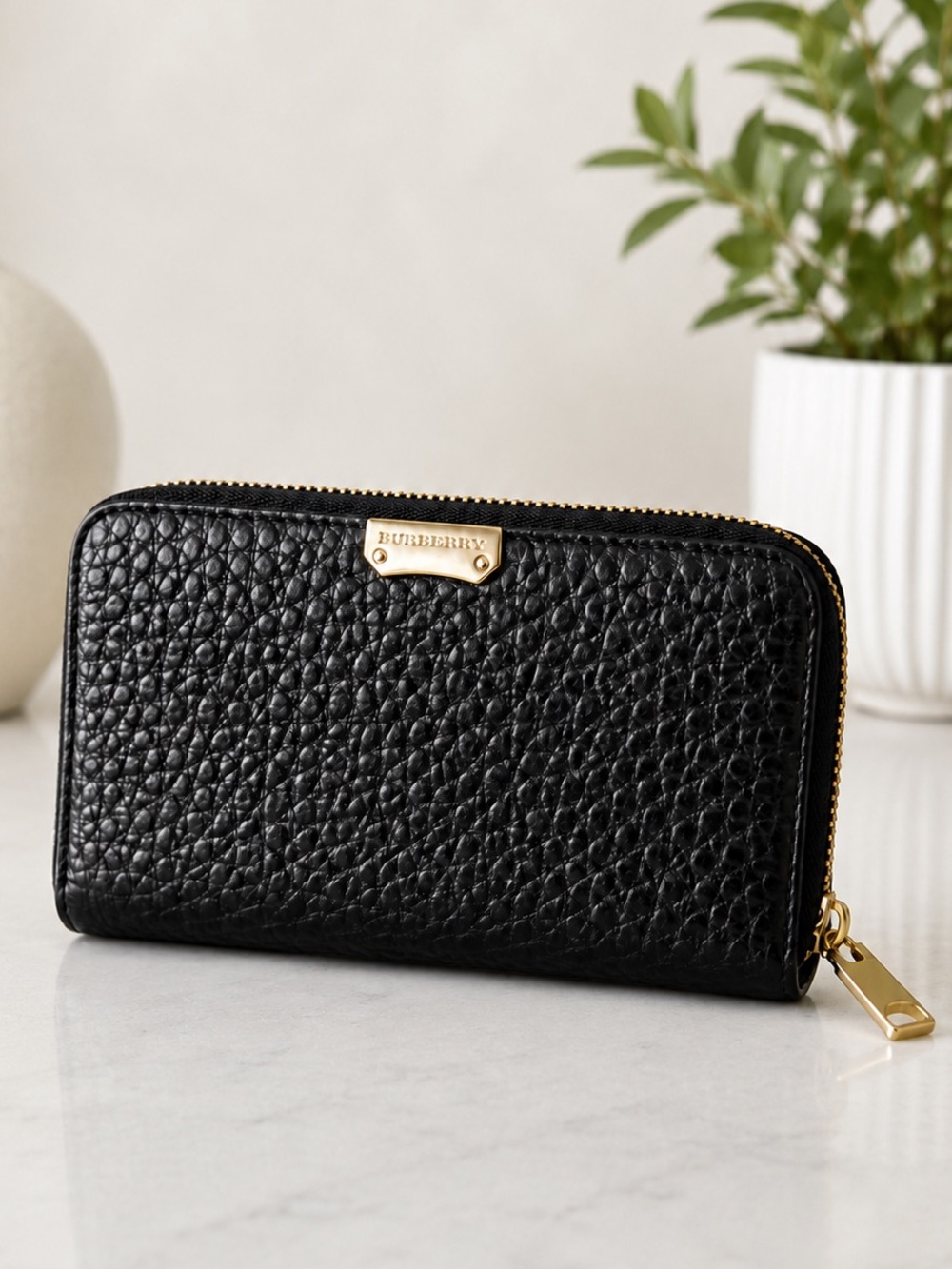 💯 Auth. Burberry Grain Leather Zip Around Continental Wallet Black Gold Hardware